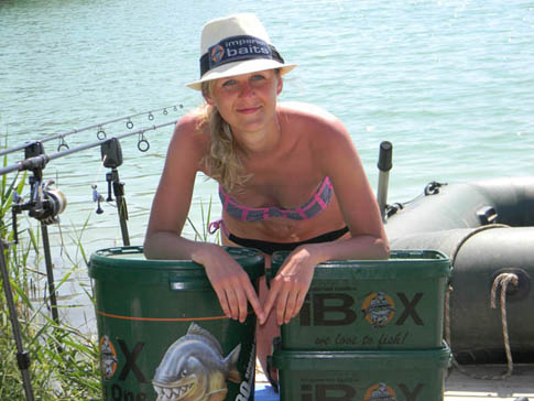 Carp Girl 2011 Iblog By Imperial Fishing